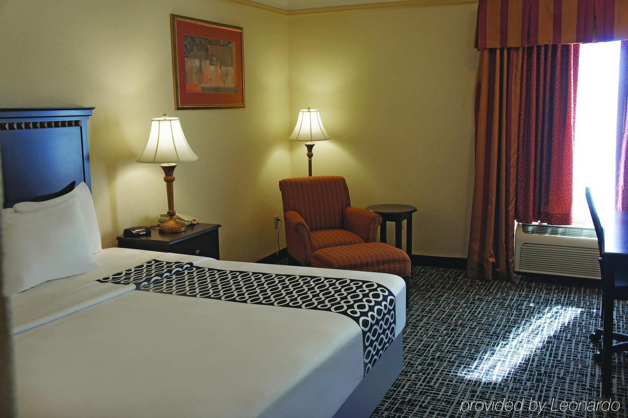 La Quinta By Wyndham Brownwood Hotel Buitenkant foto